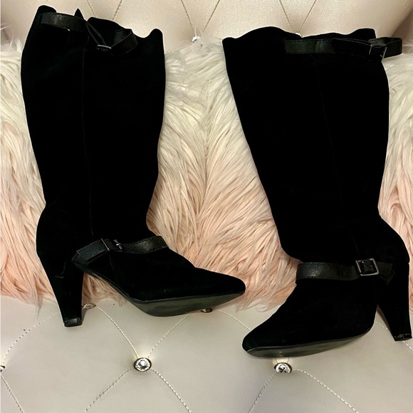 Colin Stuart Black Suede Buckle Cone Heel Boots Size 11B - Picture 8 of 16